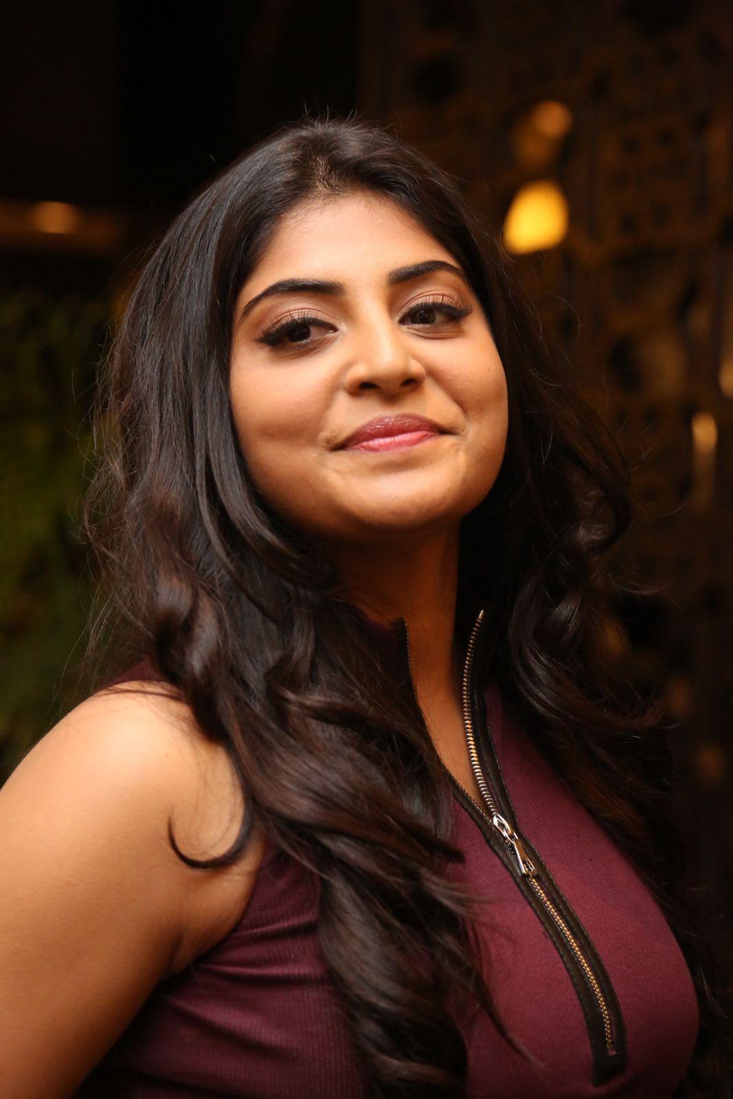 Manjima Mohan Cute Pics