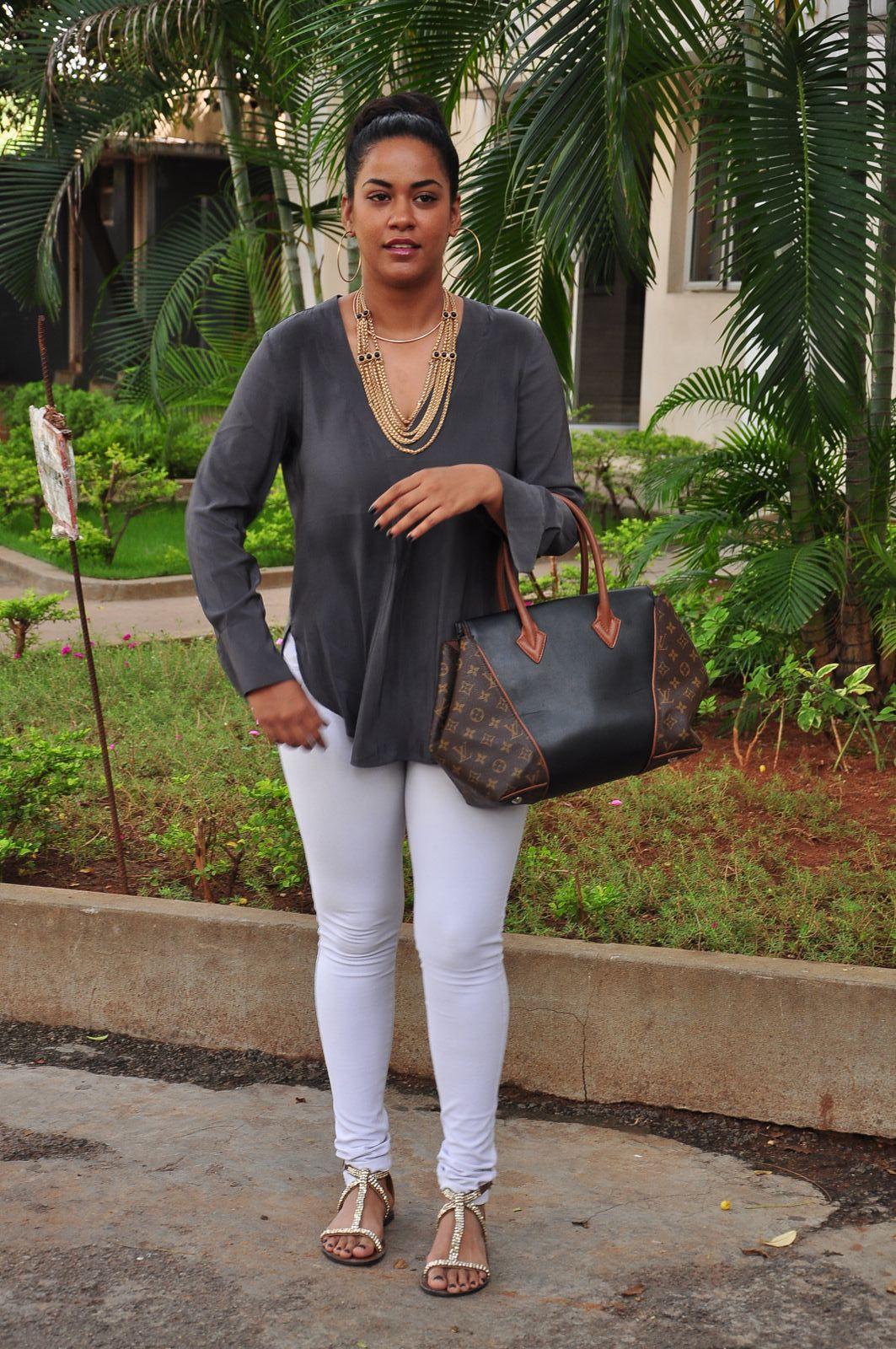 Mumaith Khan Latest Sexy Photos