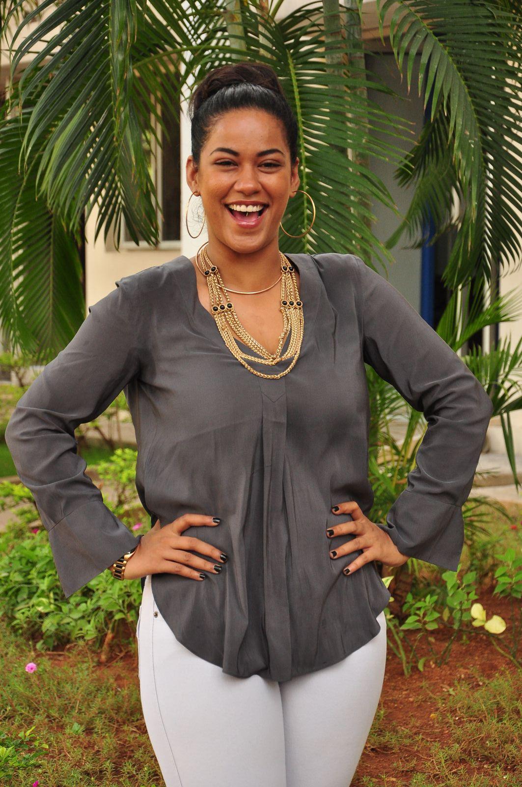 Mumaith Khan Latest Sexy Photos