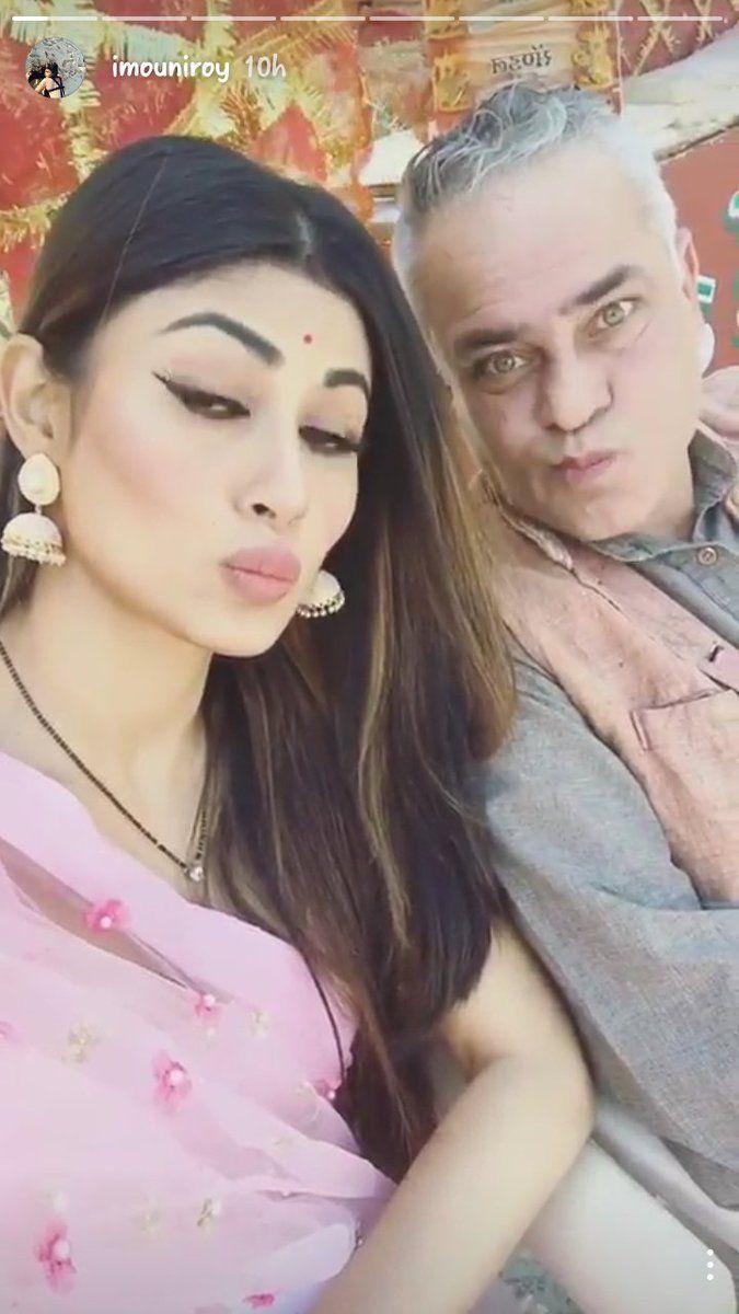 Naagin Actress Mouni Roy Pics goes viral on Social Media