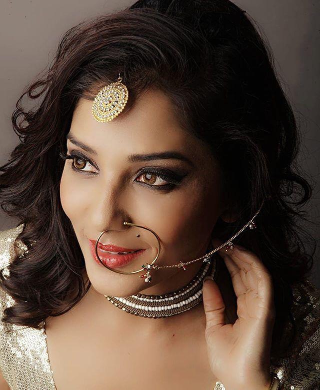 Naeera Zaverie Latest Hot & Spicy Photoshoot Stills