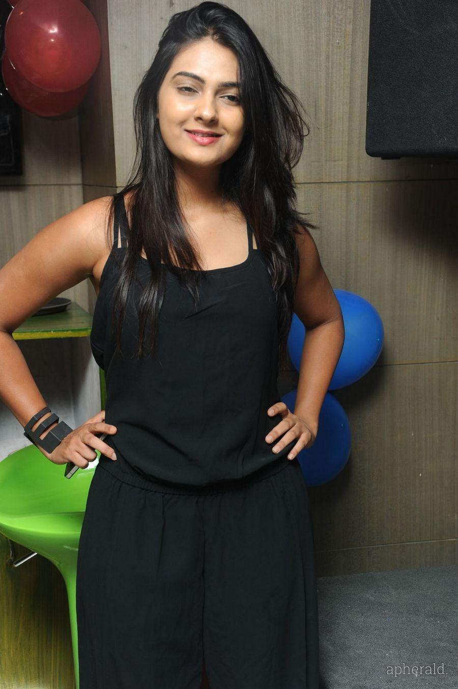 Neha Deshpande Cute Pics