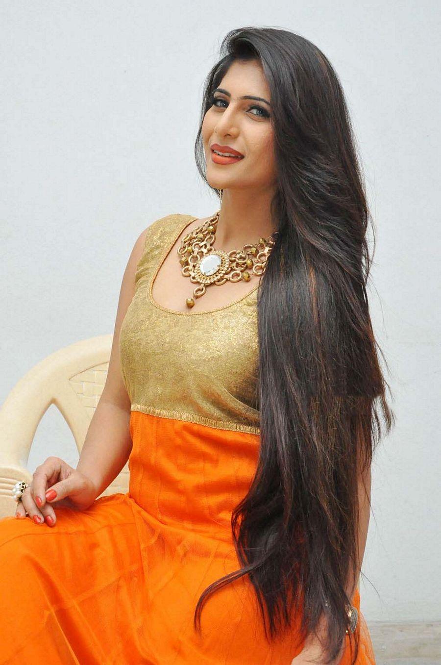 Neha Saxena Beautiful Photos