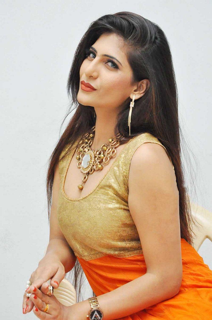 Neha Saxena Beautiful Photos