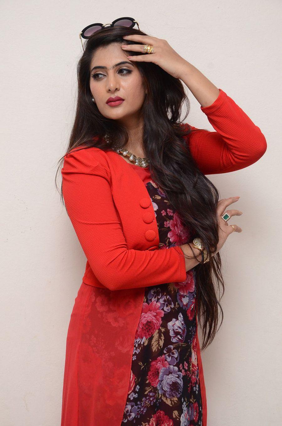 Neha Saxena New Pics