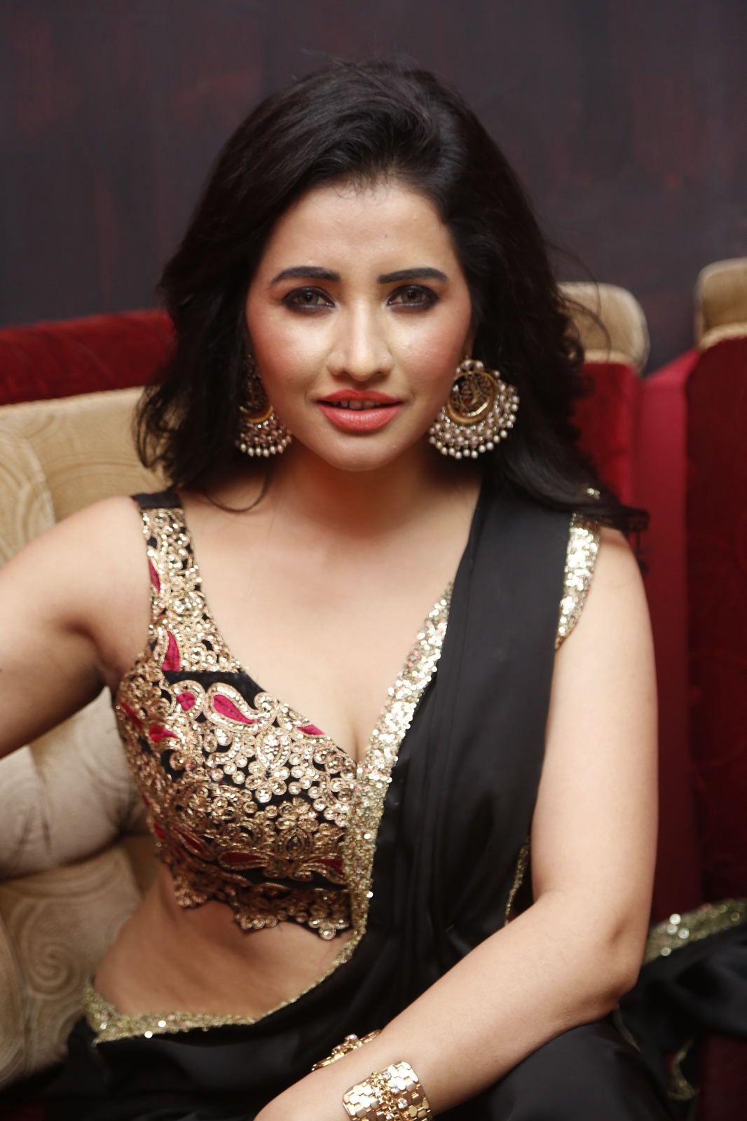 Niiri Arore Latest Stills