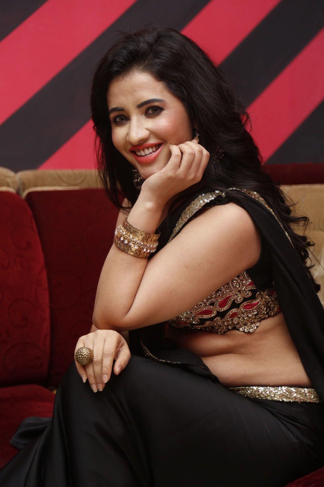 Niiri Arore Latest Stills