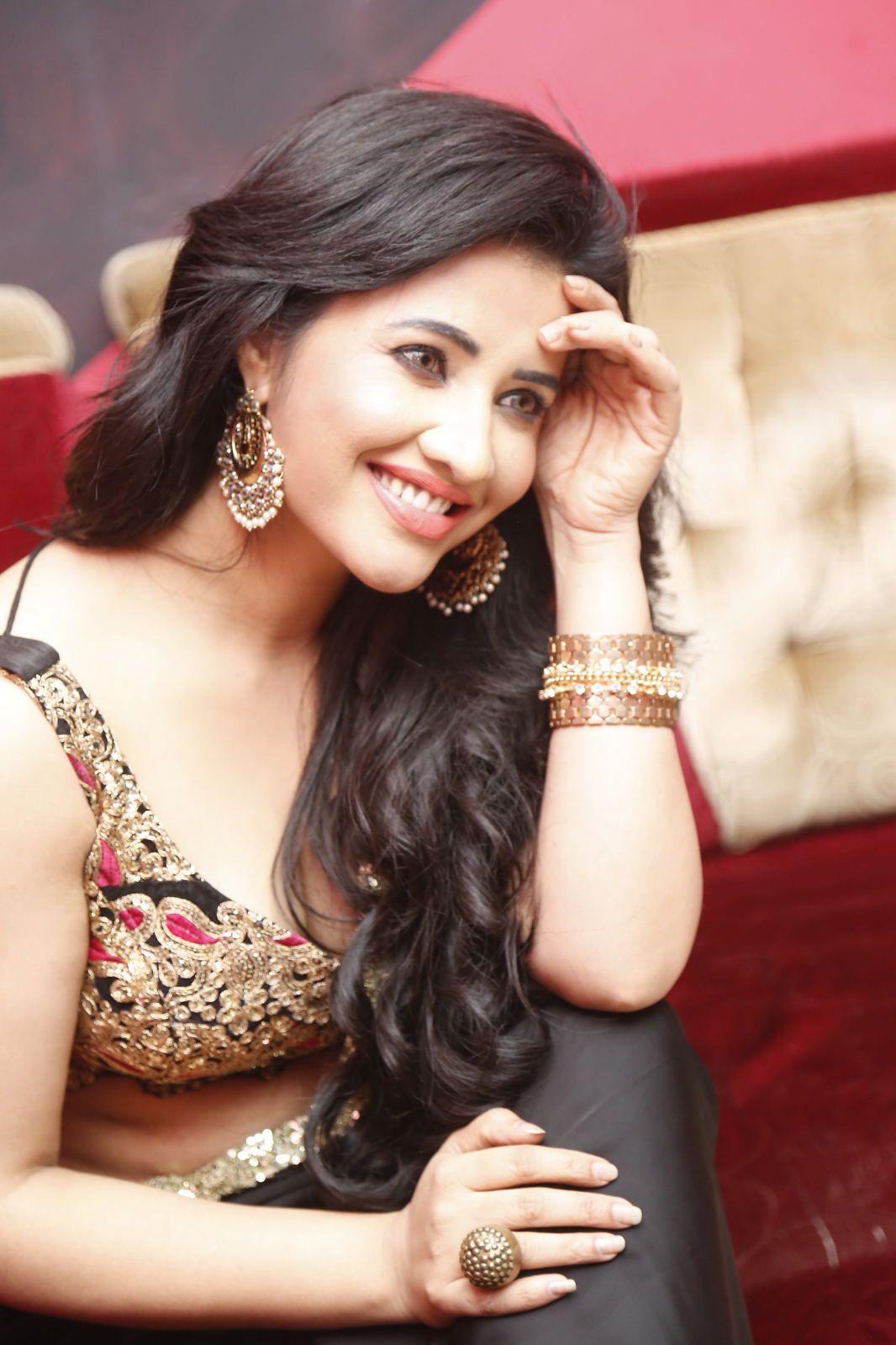 Niiri Arore Latest Stills