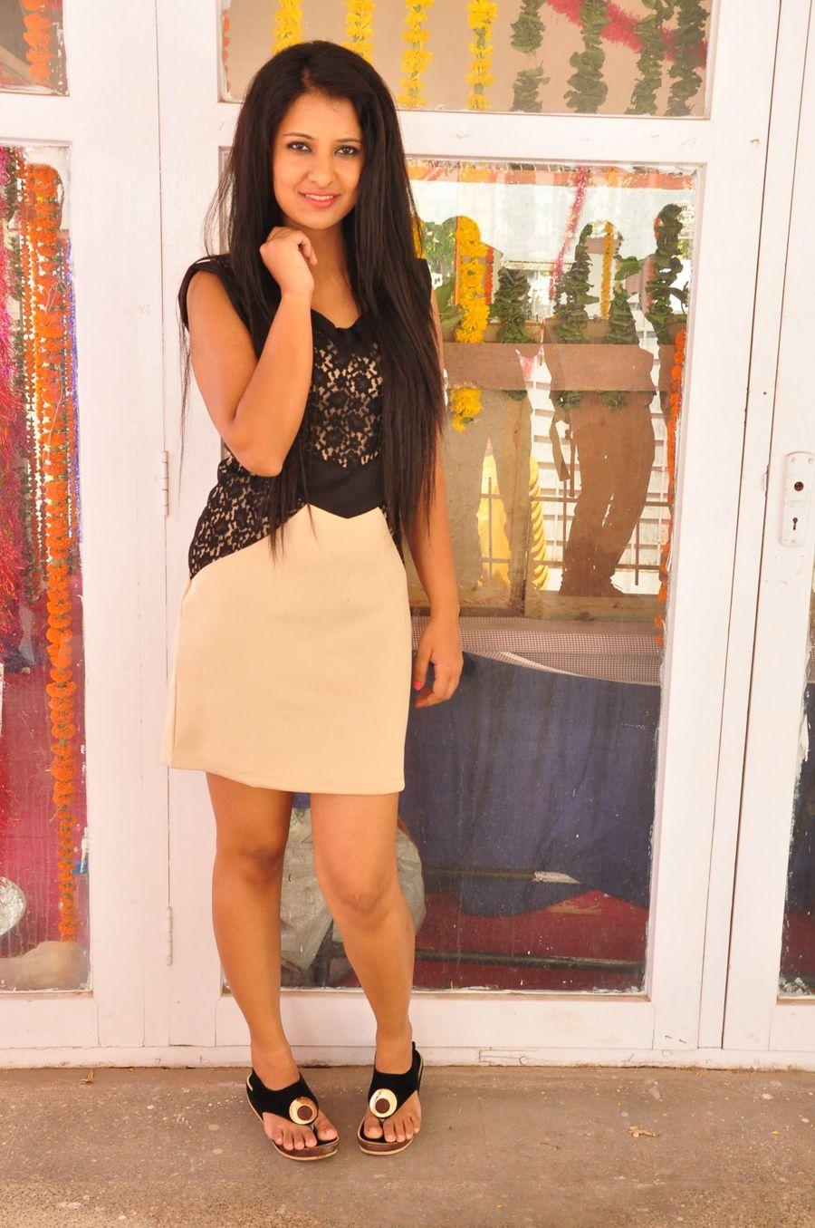 Nikita Bisht New Pics