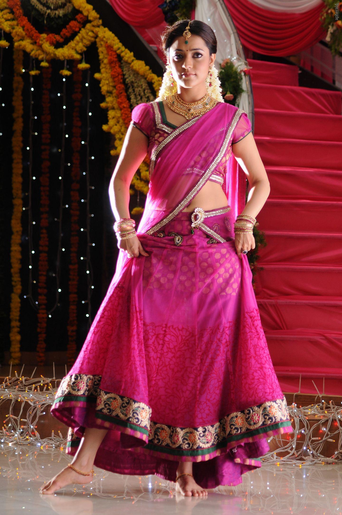 Nisha Agarwal Half Saree Pics