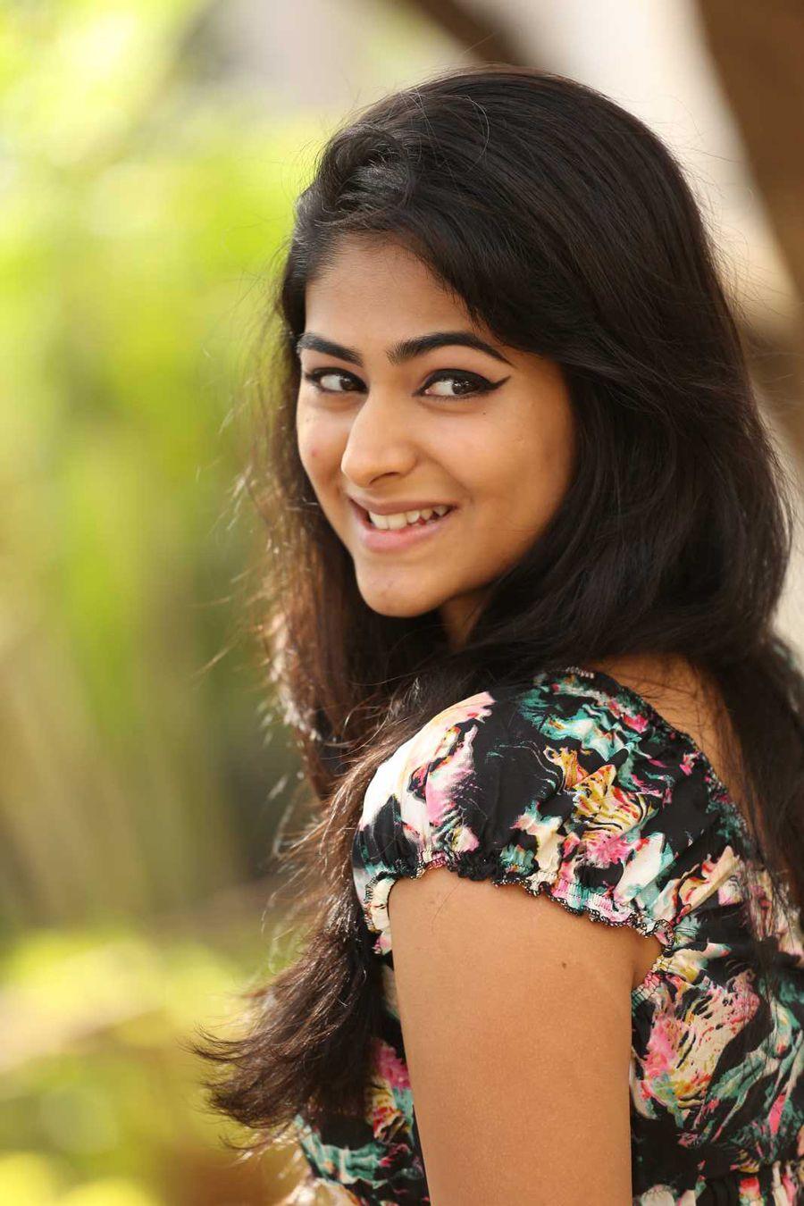 Palak Lalwani Latest Stills