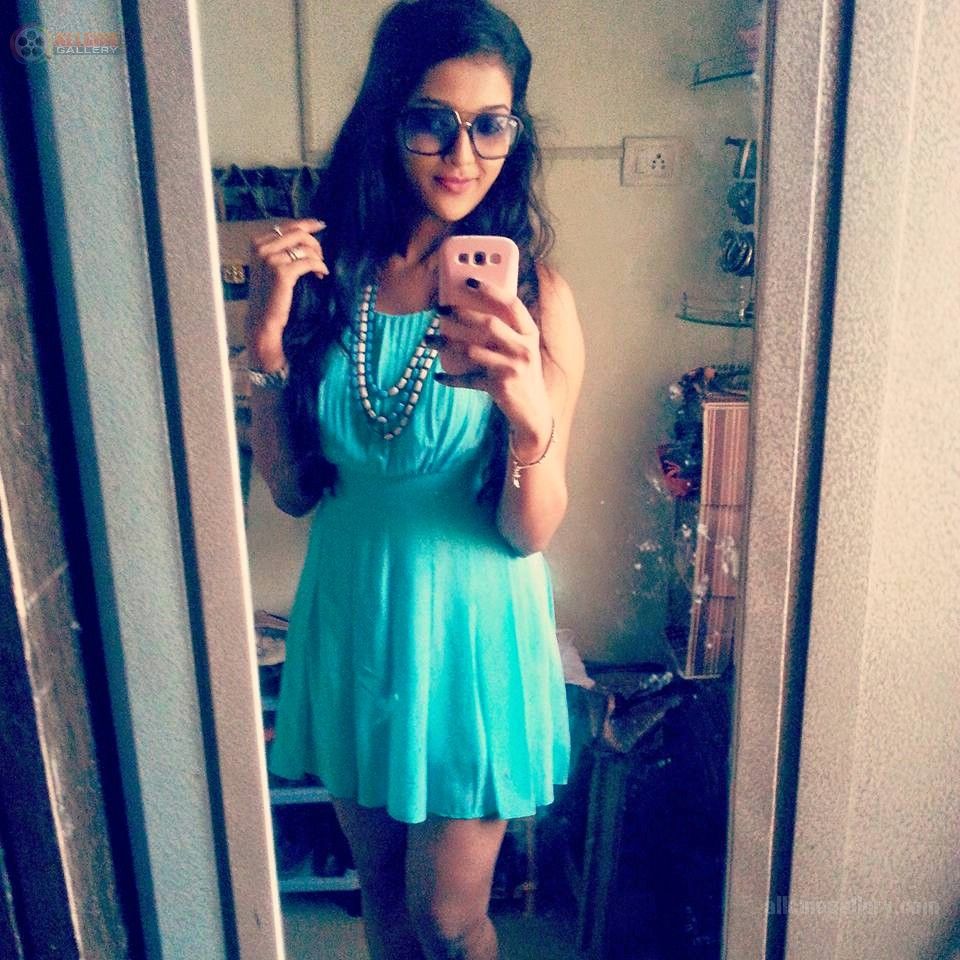   POOJA JHAVERI LATEST PHOTO SHOOT GALLERY