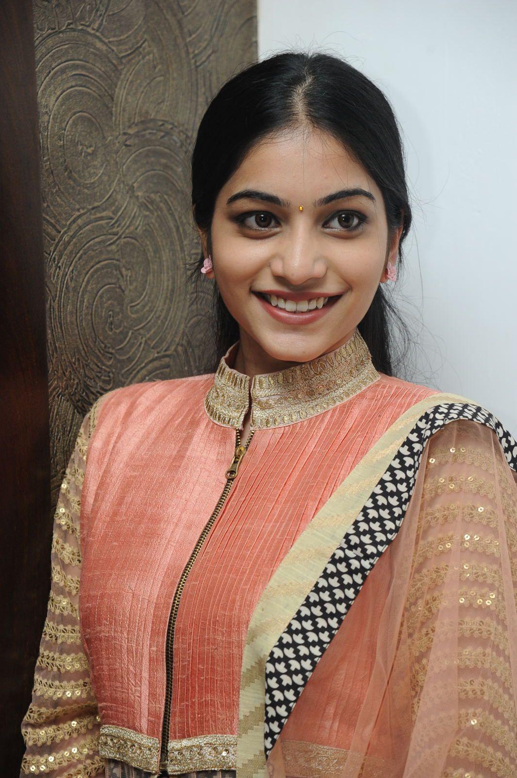 Punarnavi Bhupalam Latest Stills