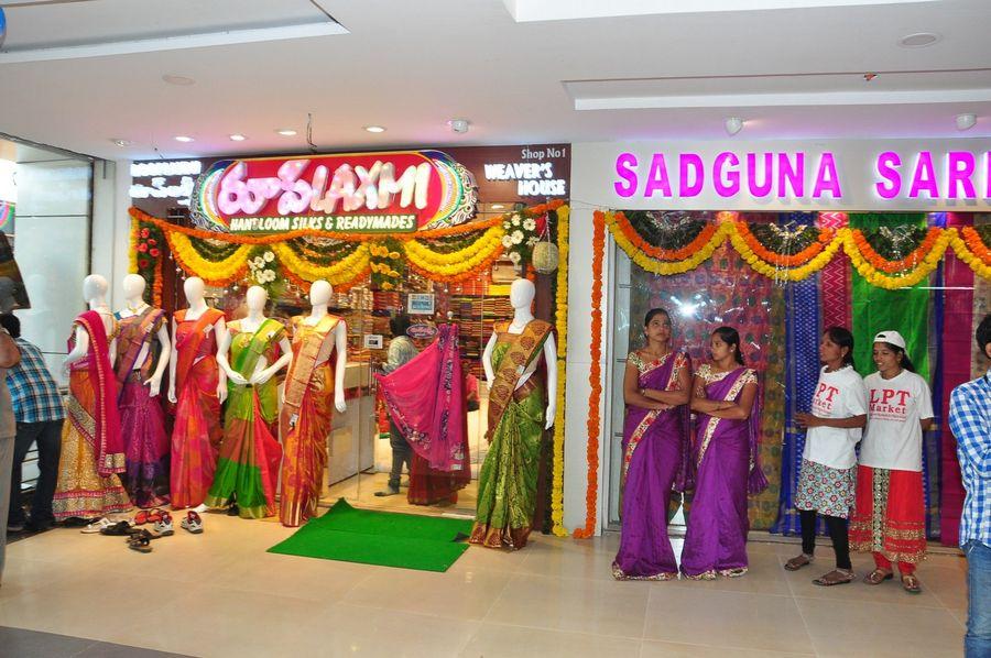Rakul Preet Singh Inaugurates LPT Market Photos