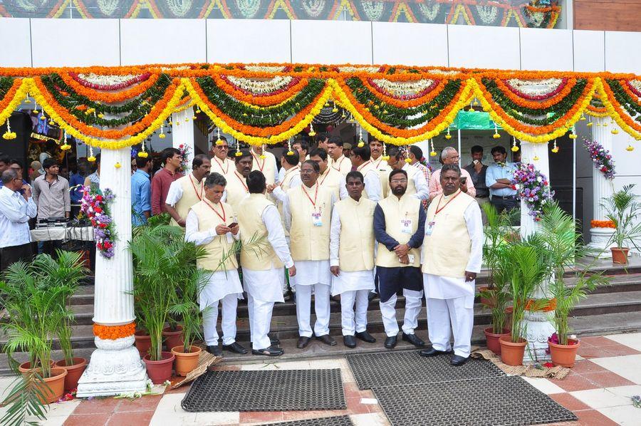 Rakul Preet Singh Inaugurates LPT Market Photos