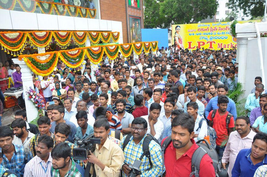 Rakul Preet Singh Inaugurates LPT Market Photos