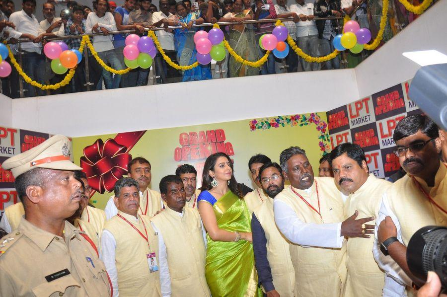 Rakul Preet Singh Inaugurates LPT Market Photos