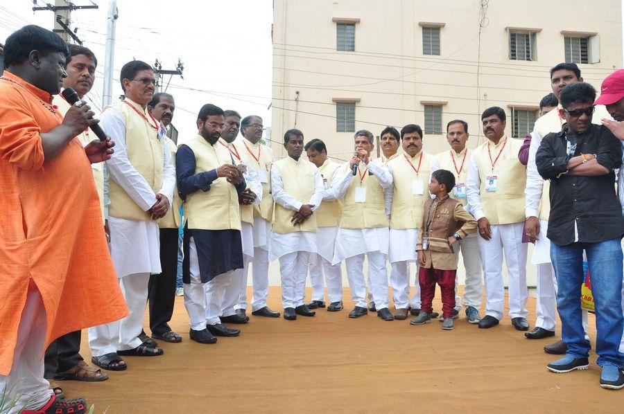 Rakul Preet Singh Inaugurates LPT Market Photos