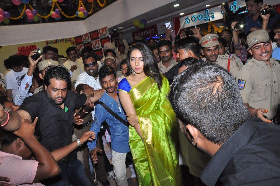 Rakul Preet Singh Inaugurates LPT Market Photos
