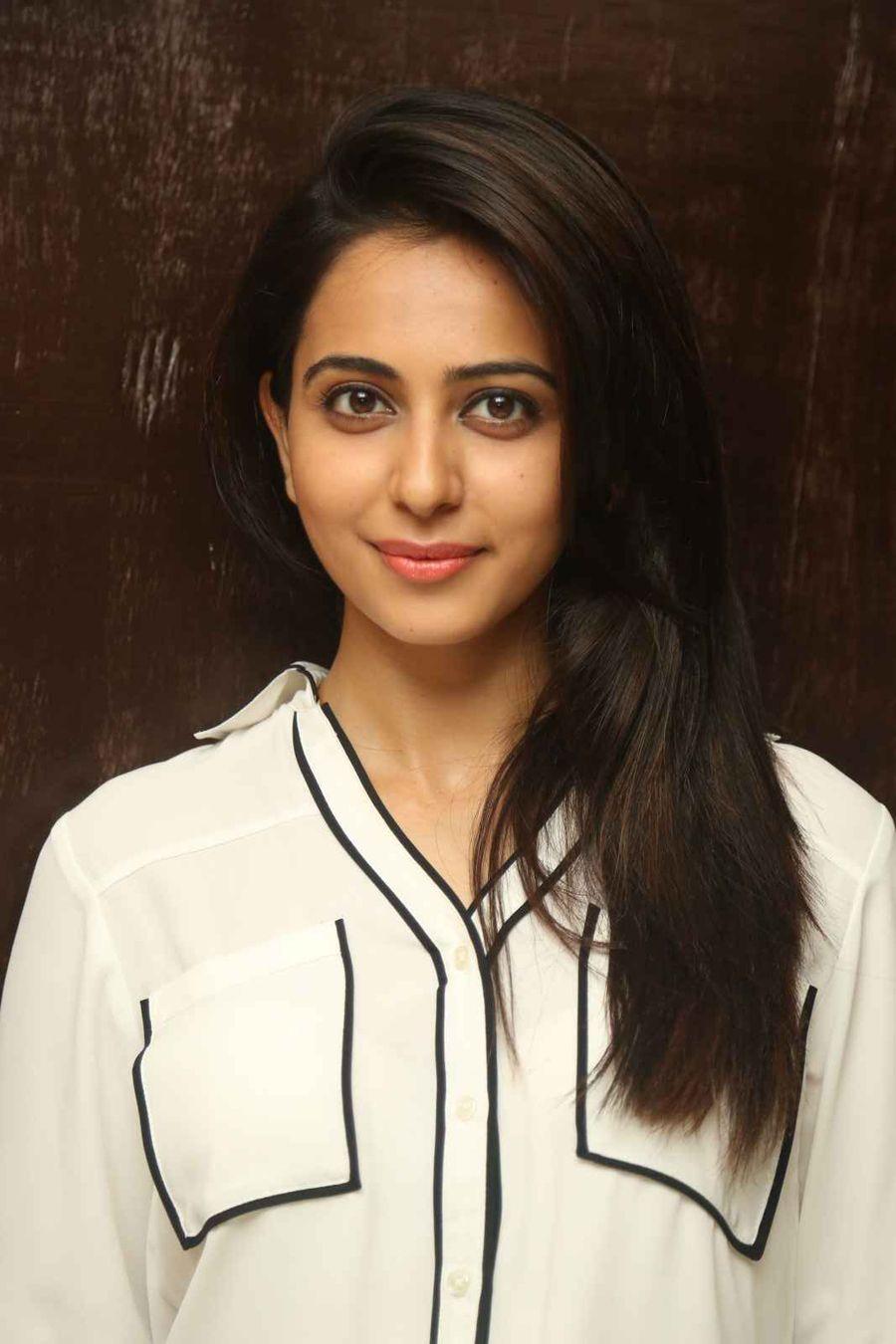 Rakul Preet Singh Interview Pics