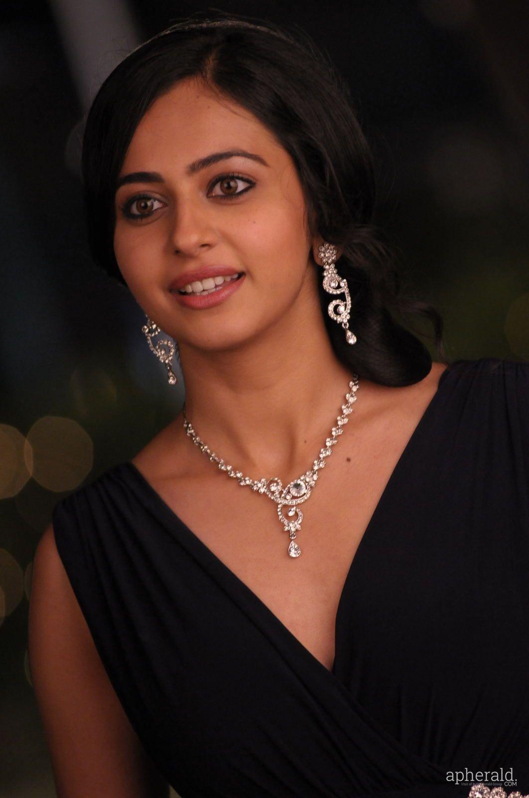 Rakul preet Singh New Stills