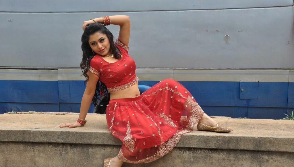 Ramya Barna Tamil Actress Hot Photos