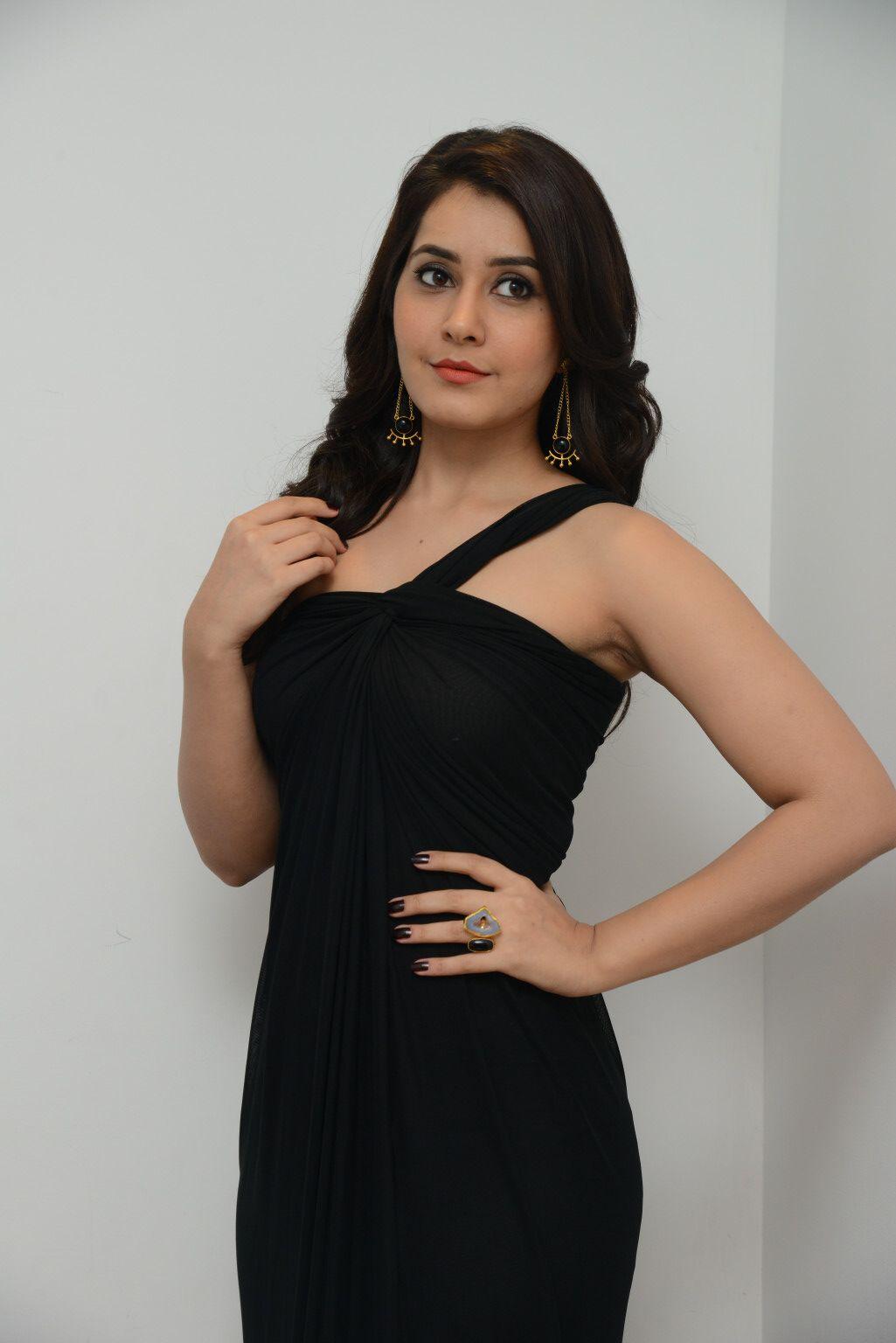 Rashi Khanna Cute New Pics