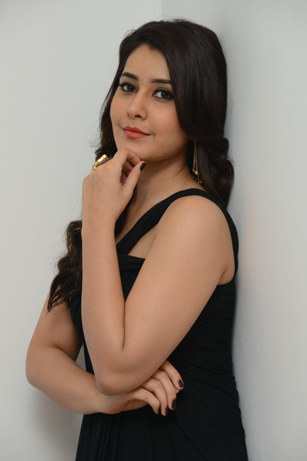 Rashi Khanna Cute New Pics