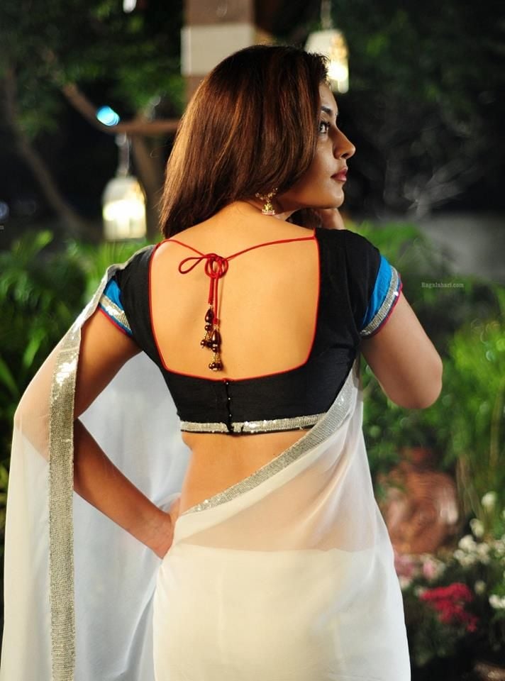 Rashi khanna hot saree Photos