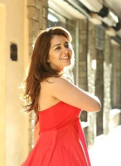 Rashi Khanna Latest Hot Navel photos