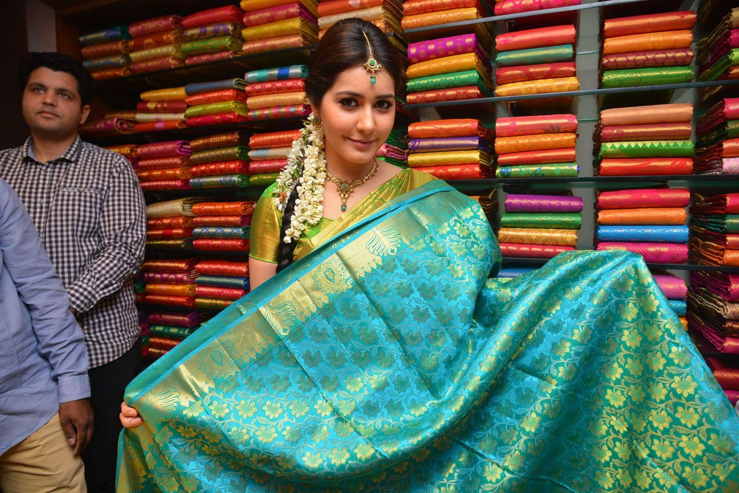 Rashi Khanna Launches Kanchipuram Kamakshi Silks Pics