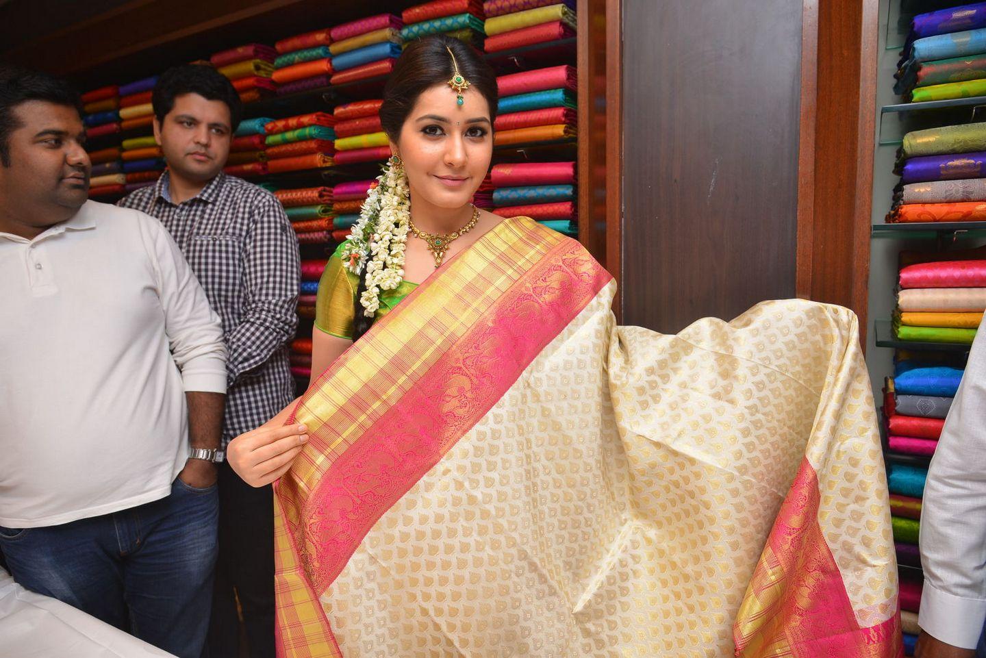 Rashi Khanna Launches Kanchipuram Kamakshi Silks Pics