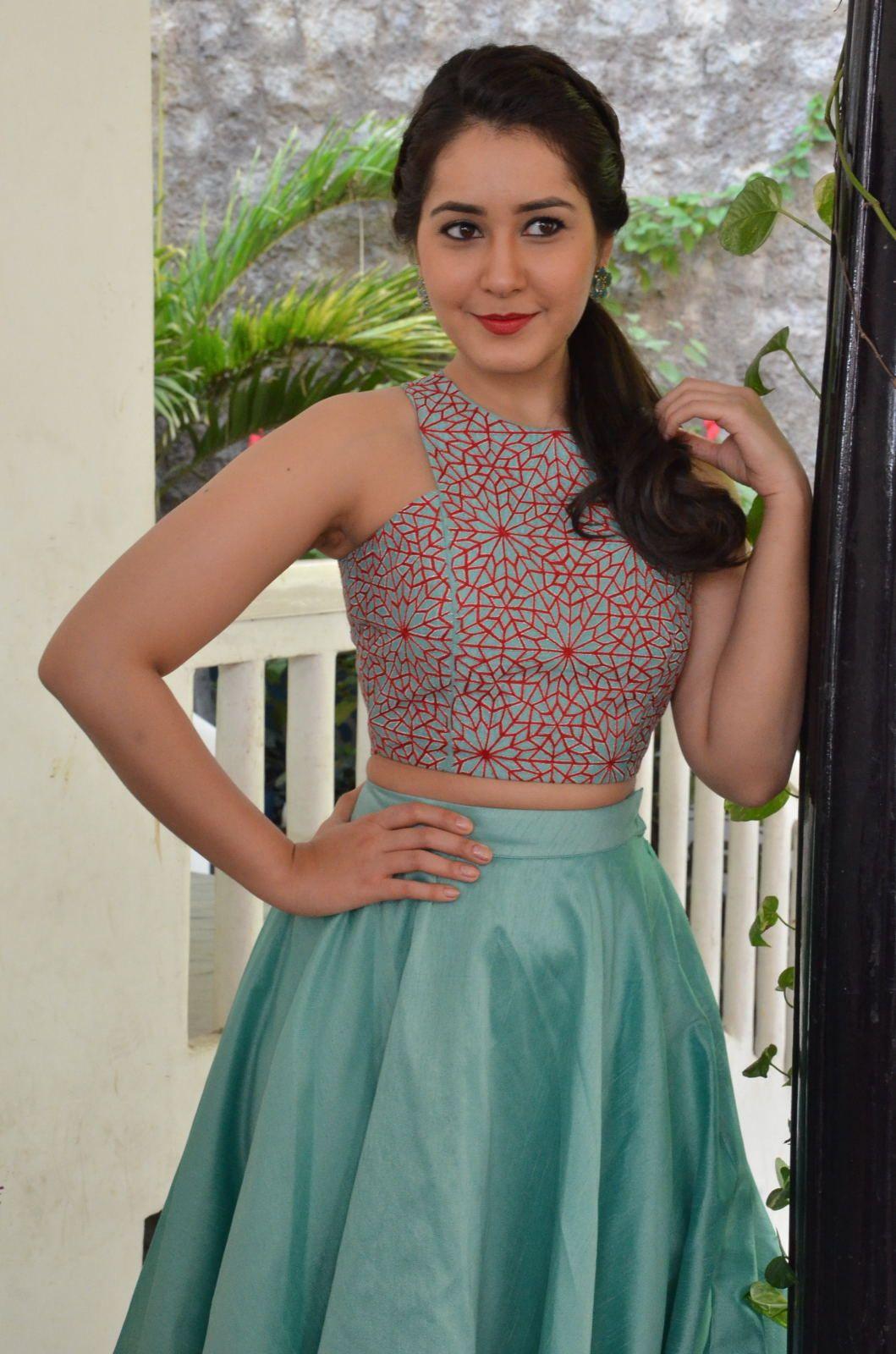 Rashi Khanna New Cute Pics