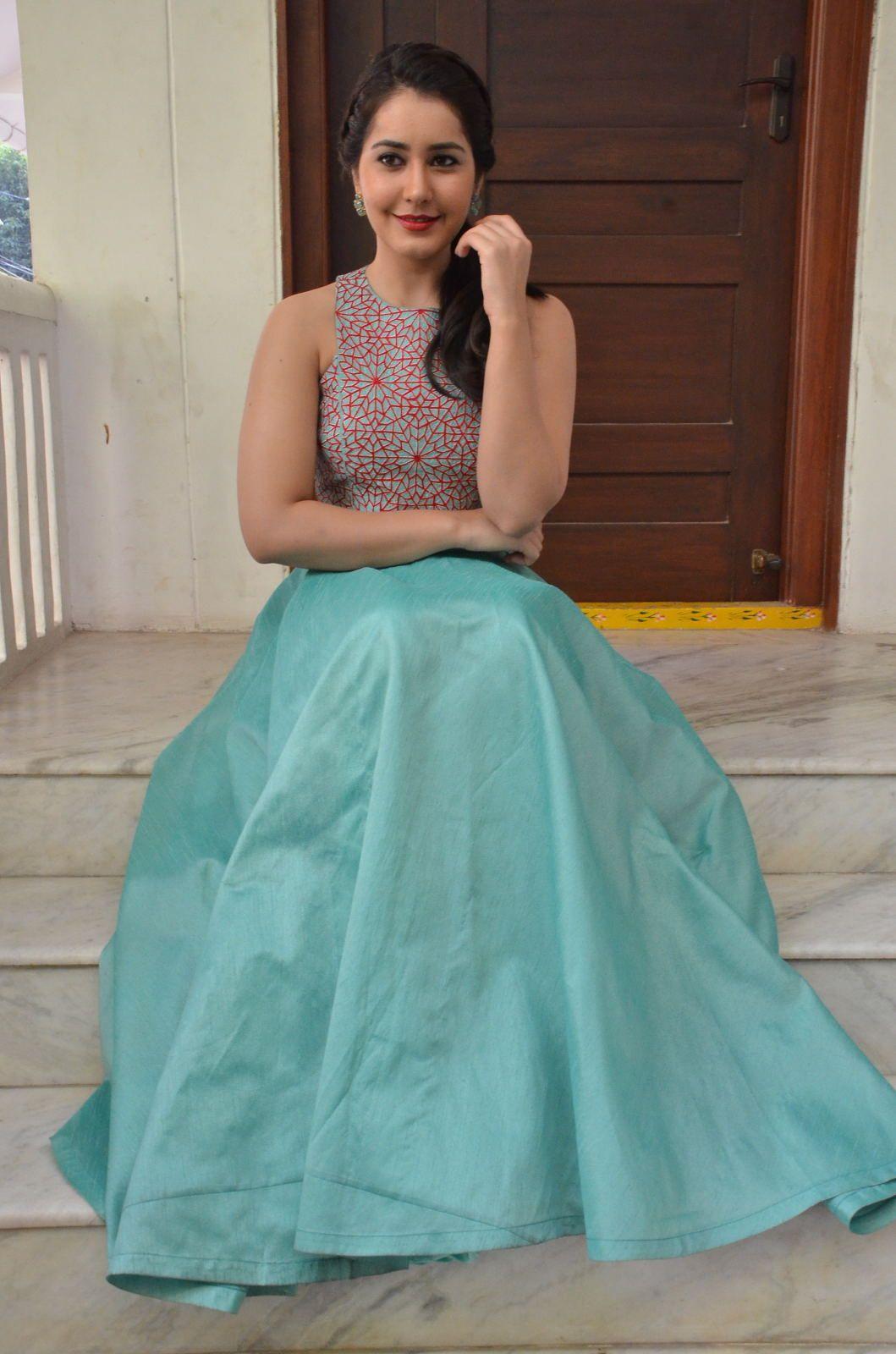 Rashi Khanna New Cute Pics