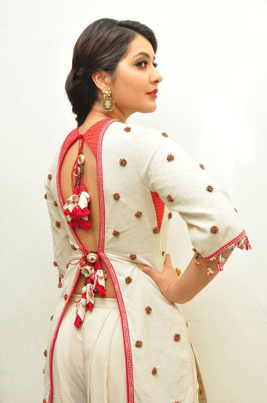 Rashi Khanna Stills at Supreme Audio