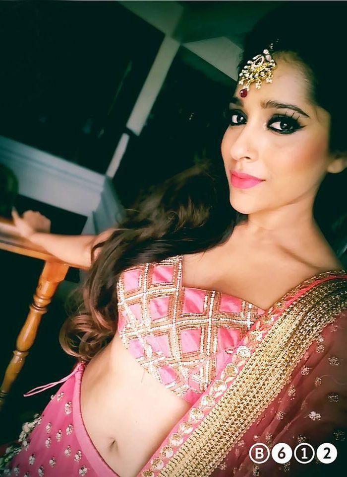 Rashmi Gautam Latest Unseen Pics