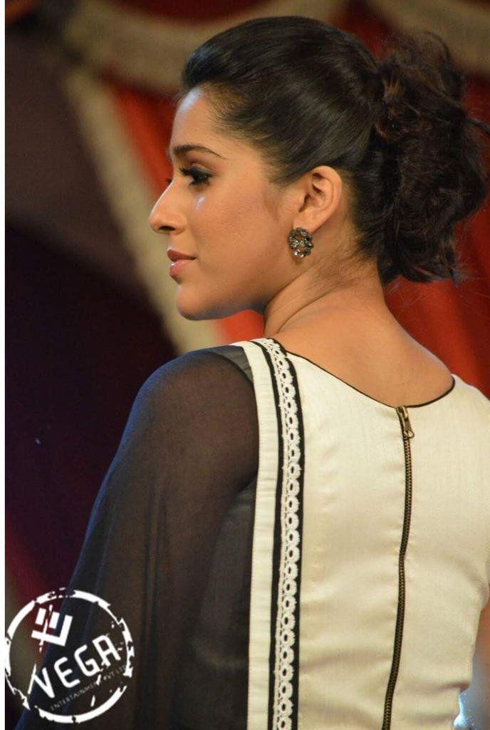 Rashmi Gautam Latest Unseen Pics