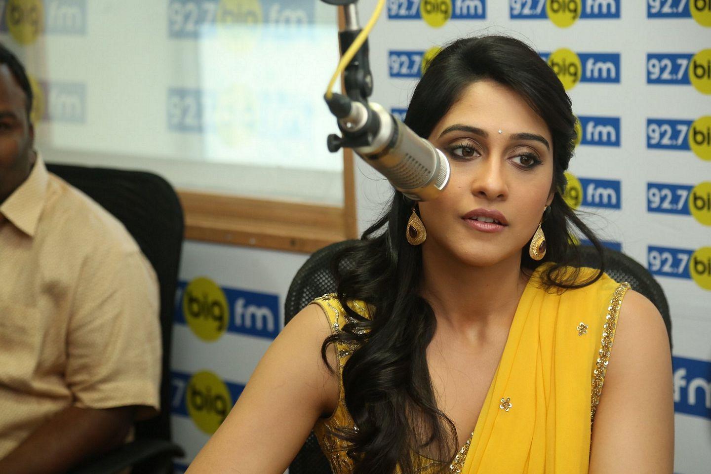 Regina Cassandra Stills At 92.7 Big Fm