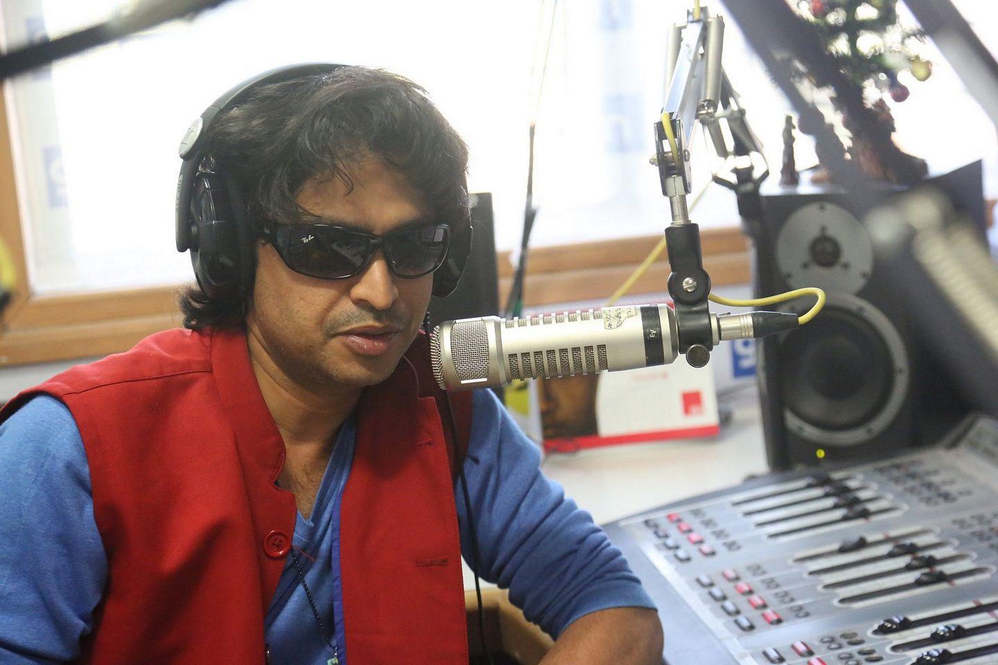 Regina Cassandra Stills At 92.7 Big Fm