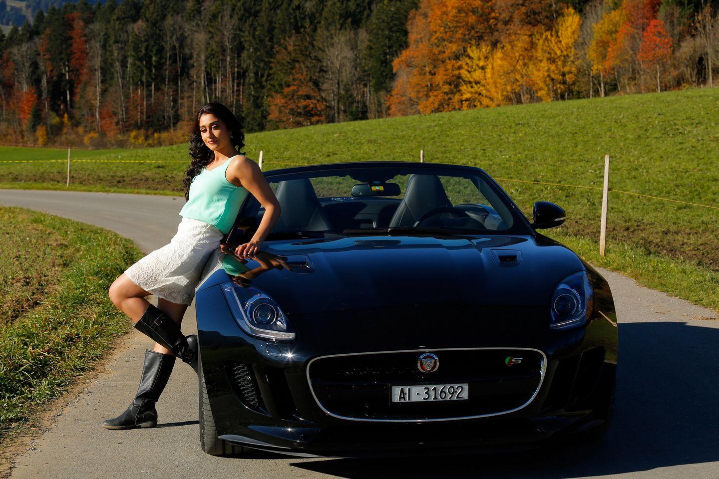 Regine Cassandra Stills In Soukyam