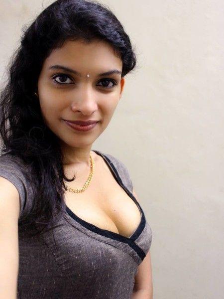 Reshmi Nair Hot Pics