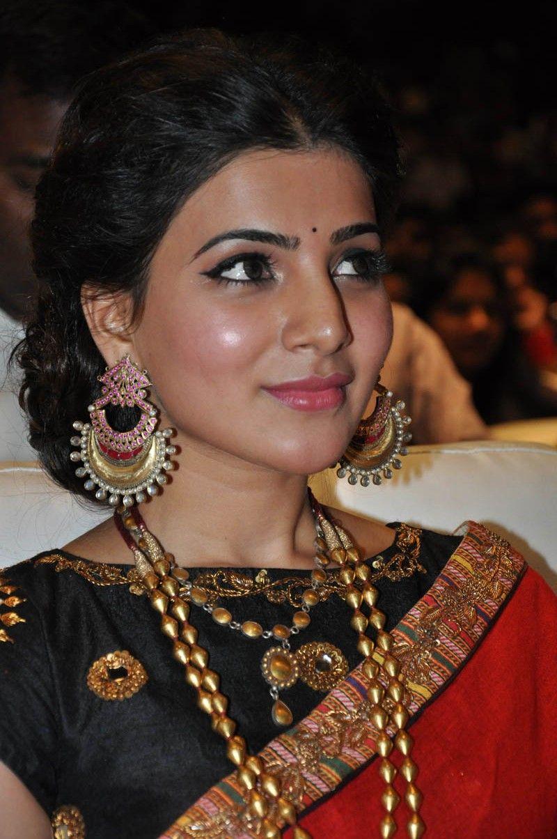 Samantha Stills At S/O Satyamurthy