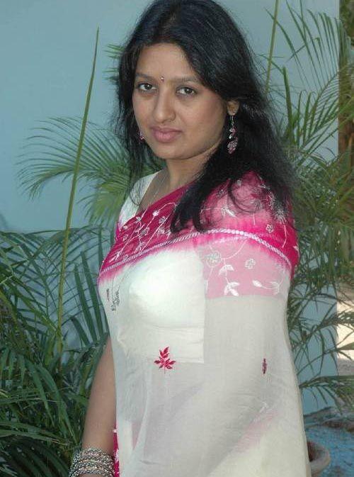 Sana Aunty Unseen Photos