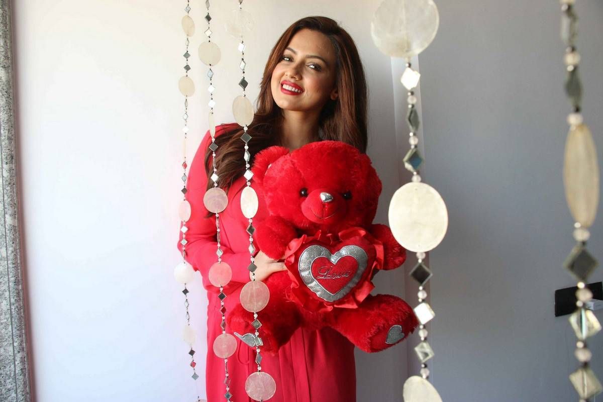 Sana Khan Valentines Day Special Photoshoot Stills