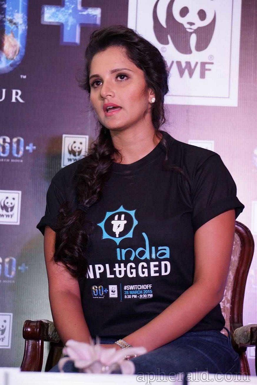 Sania Mirza Latest Jeans Photos