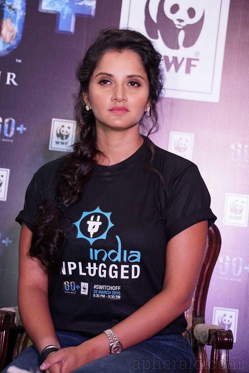 Sania Mirza Latest Jeans Photos