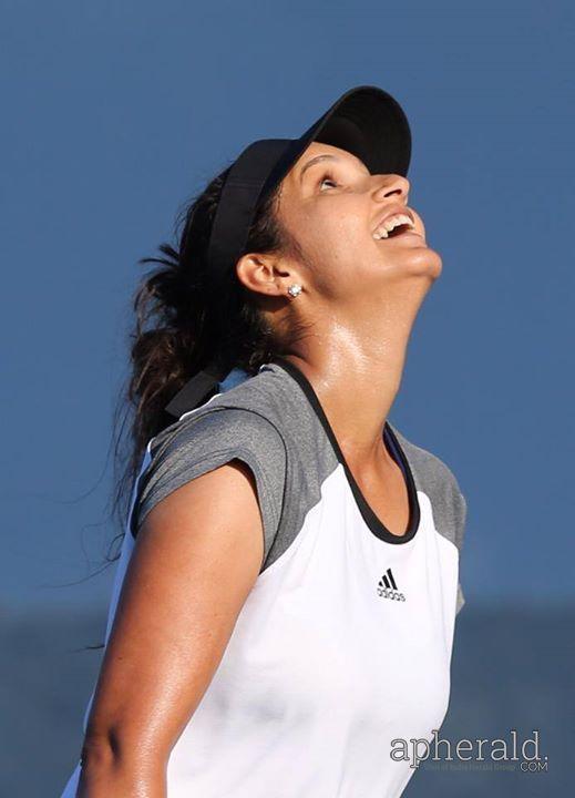 Sania Mirza Sexy Pics