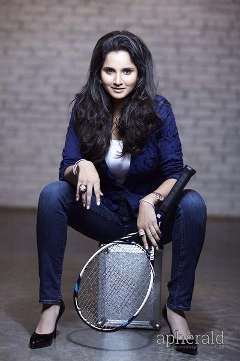 Sania Mirza Sexy Pics