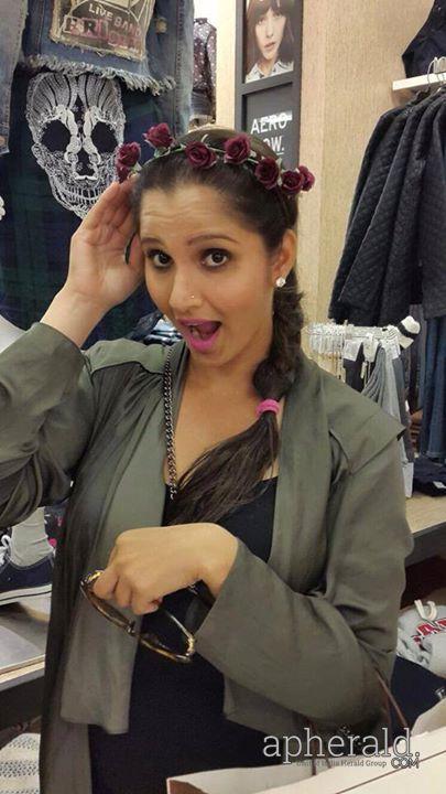 Sania Mirza Sexy Pics