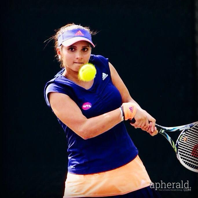 Sania Mirza Sexy Pics
